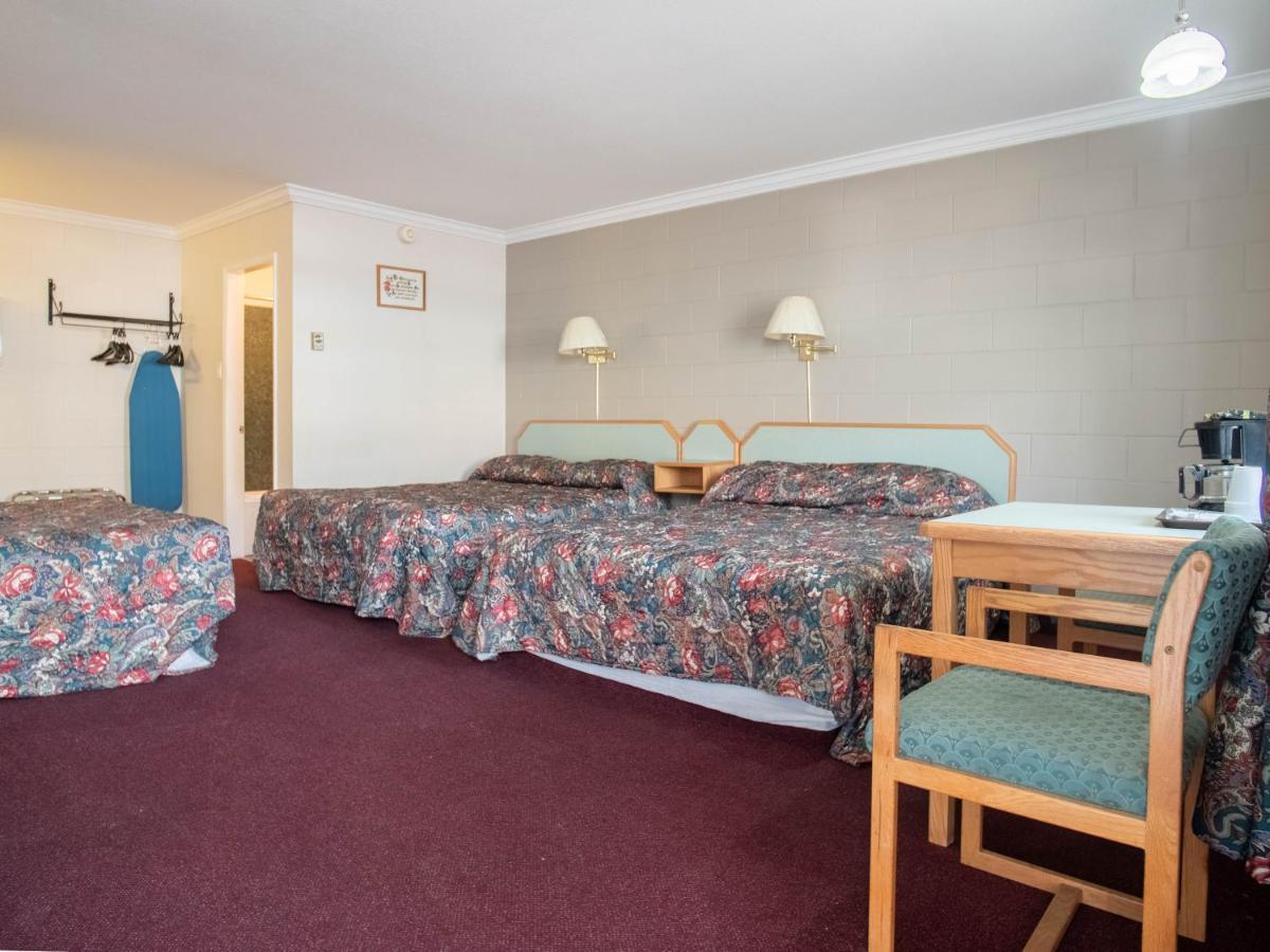 Lamplighter Motel Kamloops Exterior photo